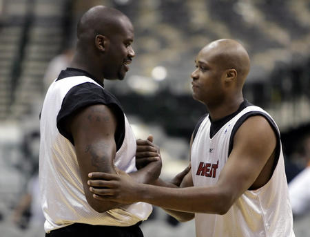 先把握控球 先把握控球